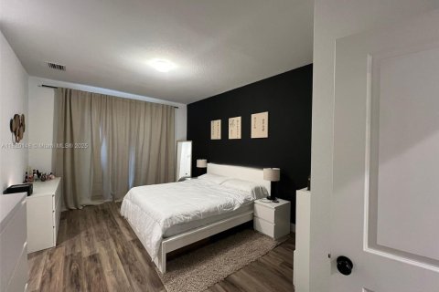 Touwnhouse à vendre à Miami, Floride: 3 chambres, 169.45 m2 № 1781636 - photo 24