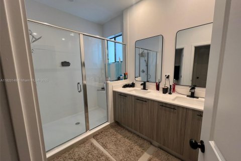 Touwnhouse à vendre à Miami, Floride: 3 chambres, 169.45 m2 № 1781636 - photo 28