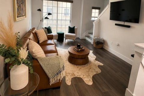 Снять в аренду таунхаус в Тампа, Флорида 3 комнаты, 82.13м2, № 2150040 - фото 2