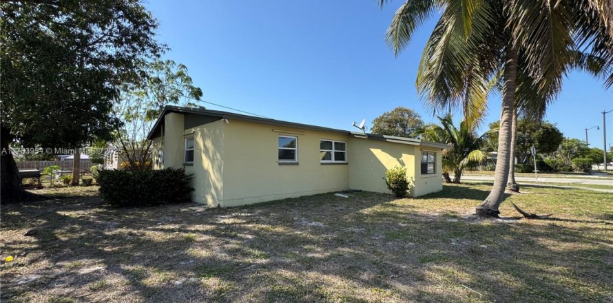 Villa ou maison à Pompano Beach, Floride 3 chambres, 94.76 m2 № 1860679