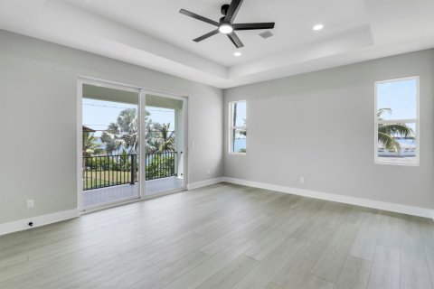 Casa en venta en Jensen Beach, Florida, 4 dormitorios, 274.43 m2 № 2242035 - foto 23