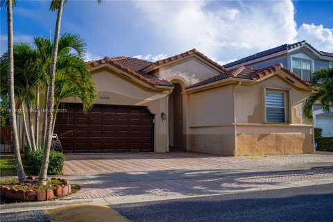 Villa ou maison à vendre à Kendall, Floride: 4 chambres № 1974333 - photo 7