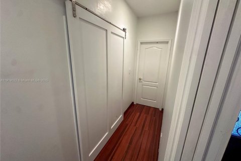 Villa ou maison à vendre à Kendall, Floride: 4 chambres № 1974333 - photo 29