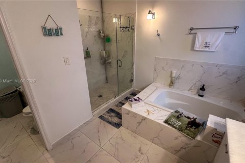 Villa ou maison à vendre à Kendall, Floride: 4 chambres № 1974333 - photo 14