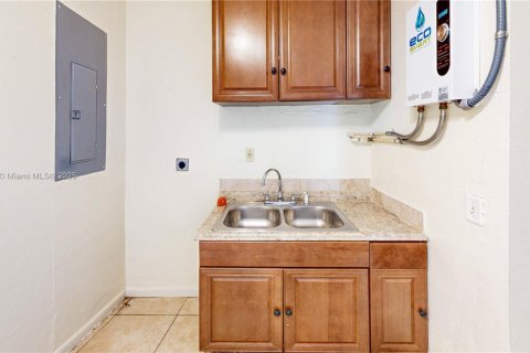 Купить виллу или дом в Хомстед, Флорида 4 спальни, 130.06м2, № 1928184 - фото 13