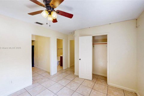 Купить виллу или дом в Хомстед, Флорида 4 спальни, 130.06м2, № 1928184 - фото 29