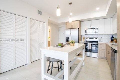 Apartment in Miami, Florida 2 bedrooms, 92.07 sq.m. № 2395491 - photo 4