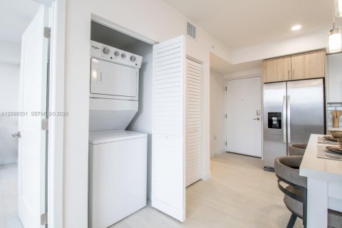 Apartment in Miami, Florida 2 bedrooms, 92.07 sq.m. № 2395491 - photo 14