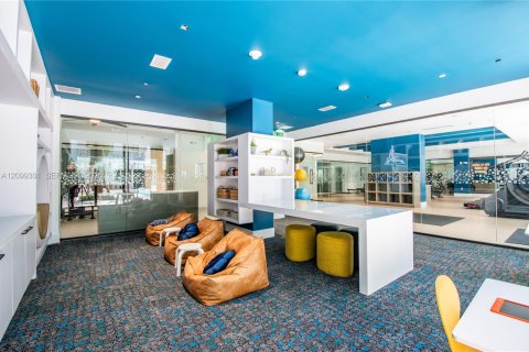 Apartment in Miami, Florida 2 bedrooms, 92.07 sq.m. № 2395491 - photo 26