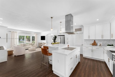 Casa en venta en Palmetto Bay, Florida, 4 dormitorios, 198.07 m2 № 1966108 - foto 8