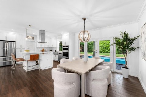 Casa en venta en Palmetto Bay, Florida, 4 dormitorios, 198.07 m2 № 1966108 - foto 5