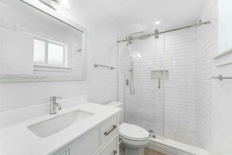 Casa en venta en Palmetto Bay, Florida, 4 dormitorios, 198.07 m2 № 1966108 - foto 15