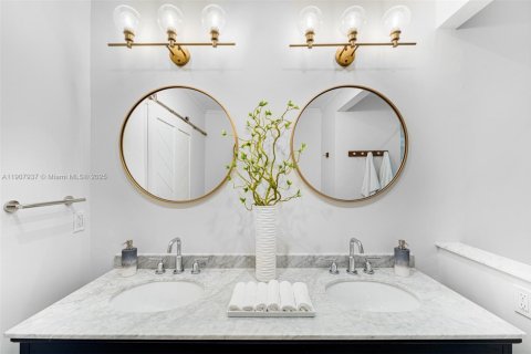 Casa en venta en Palmetto Bay, Florida, 4 dormitorios, 198.07 m2 № 1966108 - foto 12