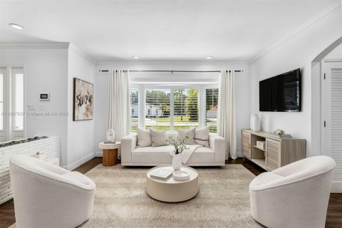 Casa en venta en Palmetto Bay, Florida, 4 dormitorios, 198.07 m2 № 1966108 - foto 4