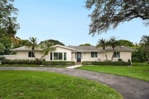 Casa en venta en Palmetto Bay, Florida, 4 dormitorios, 198.07 m2 № 1966108 - foto 1