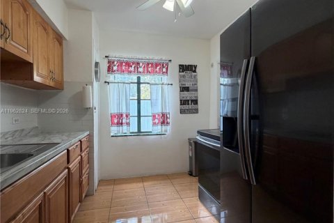 Купить виллу или дом в Майами, Флорида 3 спальни, 115.38м2, № 2025433 - фото 17
