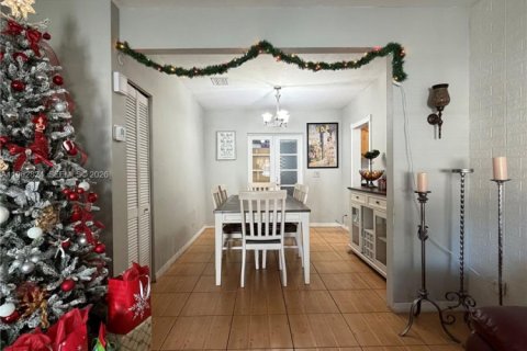 Купить виллу или дом в Майами, Флорида 3 спальни, 115.38м2, № 2025433 - фото 6
