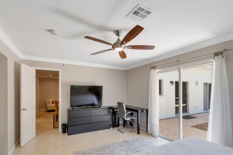 House in Vero Beach, Florida 3 bedrooms, 215.53 sq.m. № 2083201 - photo 11