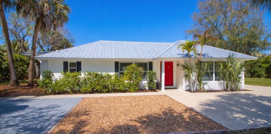 House in Vero Beach, Florida 3 bedrooms, 215.53 sq.m. № 2083201