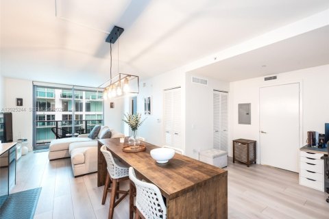 Condo à Miami, Floride, 1 chambre  № 2257411