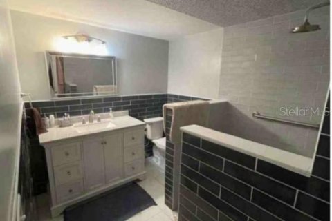 House in Nokomis, Florida 5 bedrooms, 201.04 sq.m. № 2106051 - photo 4