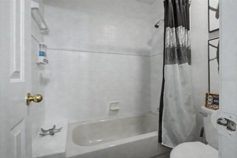 Купить виллу или дом в Киссимми, Флорида 9 комнат, 247.03м2, № 2142483 - фото 29