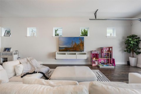 Casa en venta en Orlando, Florida, 4 dormitorios, 211.07 m2 № 1669943 - foto 7
