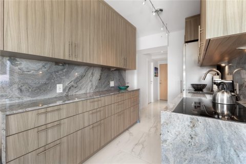 Снять в аренду кондоминиум в Майами-Бич, Флорида 1 спальня, 57.88м2, № 2051915 - фото 14