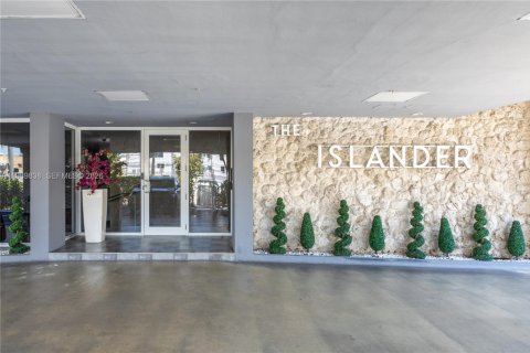 Снять в аренду кондоминиум в Майами-Бич, Флорида 1 спальня, 57.88м2, № 2051915 - фото 27