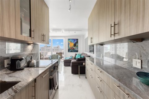 Снять в аренду кондоминиум в Майами-Бич, Флорида 1 спальня, 57.88м2, № 2051915 - фото 19