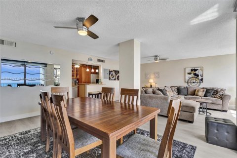 Copropriété à vendre à Hollywood, Floride: 2 chambres, 116.31 m2 № 2012251 - photo 7