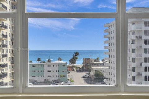 Copropriété à vendre à Hollywood, Floride: 2 chambres, 116.31 m2 № 2012251 - photo 11