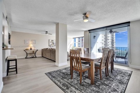 Copropriété à vendre à Hollywood, Floride: 2 chambres, 116.31 m2 № 2012251 - photo 3