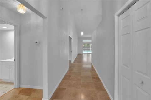 House in Weeki Wachee, Florida 3 bedrooms, 147.62 sq.m. № 2206803 - photo 7