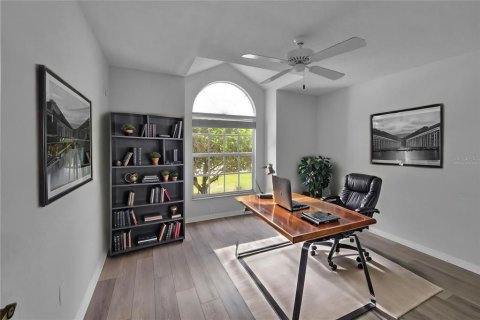 House in Weeki Wachee, Florida 3 bedrooms, 147.62 sq.m. № 2206803 - photo 25