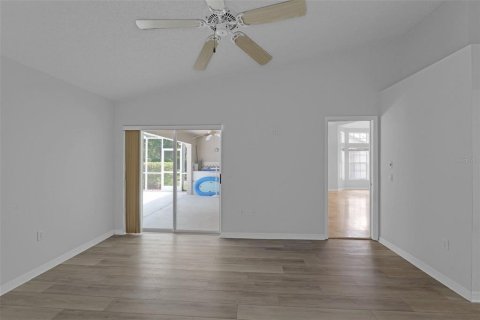 House in Weeki Wachee, Florida 3 bedrooms, 147.62 sq.m. № 2206803 - photo 18