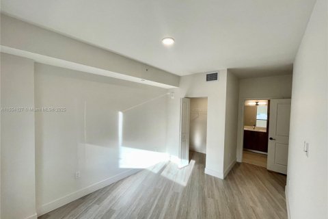 Apartamento en alquiler en Miami, Florida, 2 dormitorios, 92.25 m2 № 2015737 - foto 8