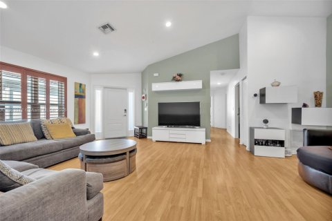 House in Boca Raton, Florida 3 bedrooms, 135.82 sq.m. № 1969652 - photo 11