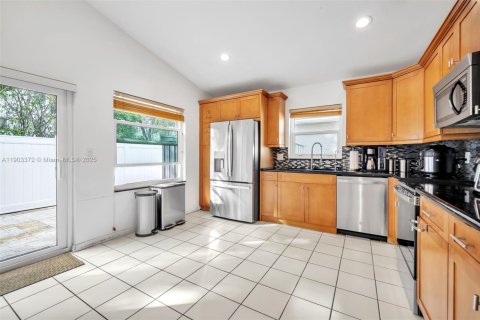 House in Boca Raton, Florida 3 bedrooms, 135.82 sq.m. № 1969652 - photo 15