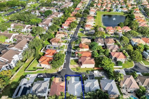 House in Boca Raton, Florida 3 bedrooms, 135.82 sq.m. № 1969652 - photo 7