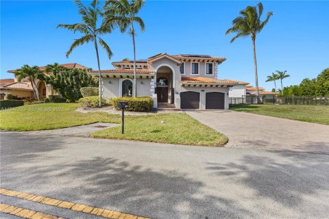 Купить виллу или дом в Катлер-Бей, Флорида 5 спален, 323.21м2, № 2005817 - фото 15