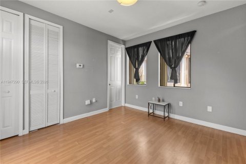 Купить виллу или дом в Катлер-Бей, Флорида 5 спален, 323.21м2, № 2005817 - фото 20