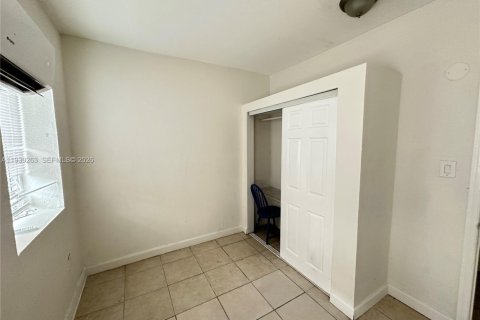 Copropriété à louer à Miami, Floride: 2 chambres, 57.13 m2 № 1996563 - photo 5