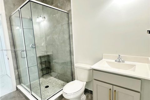 Villa ou maison à louer à Miami, Floride: 4 chambres, 282.24 m2 № 1949474 - photo 30