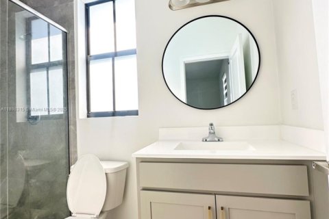 Villa ou maison à louer à Miami, Floride: 4 chambres, 282.24 m2 № 1949474 - photo 22