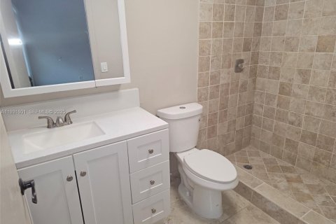 Condo in Miami, Florida, 3 bedrooms № 1990324 - photo 10