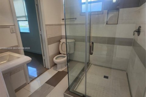 House in Miami, Florida 3 bedrooms, 109.44 sq.m. № 2067552 - photo 7