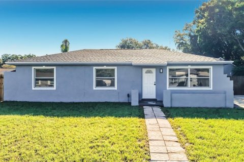 Villa ou maison à Orlando, Floride 4 chambres, 174.19 m2 № 2349819