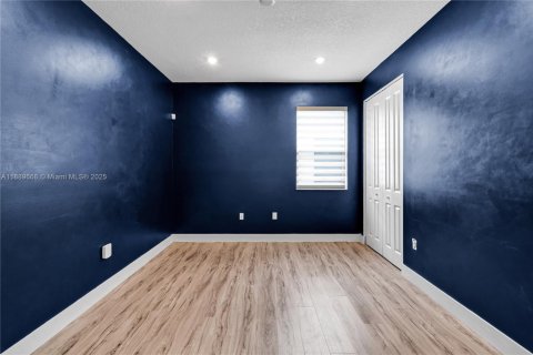 Villa ou maison à vendre à Hialeah, Floride: 3 chambres, 212.84 m2 № 1938933 - photo 19