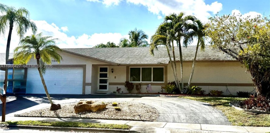 Casa en Miami, Florida 4 dormitorios, 159.7 m2 № 2040387